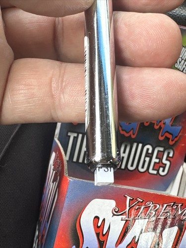 Skull tire gauge tires safe - Picture 5 of 8