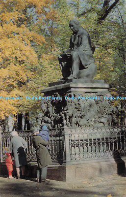 R706342 Leningrad. Sommergarten. Denkmal für I. A. Krylov. V. C. Sherstnova