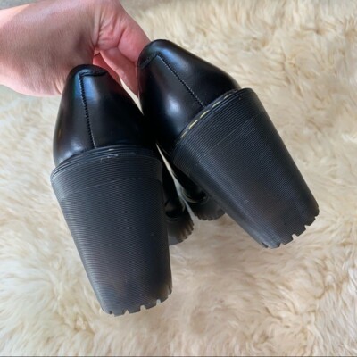 ドクターマーチン　CORDELIA Cordelia Aunt Sally in Black Milled Nappa | Dr. Martens