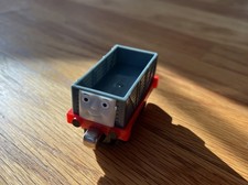 Thomas and Friends Take n Play 2  Troublesome Truck w/Magnets 2011 Gullane 