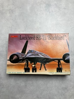 Vintage Tsukuda Hobby 1/288 Lockheed SR-71 Blackbird fighter jet