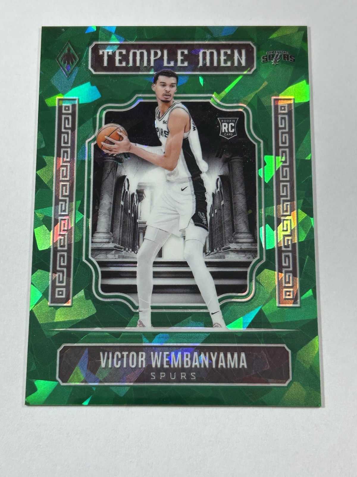 2023-24 Panini Phoenix Victor Wembanyama Temple Men Green Lazer /175 Rookie RC