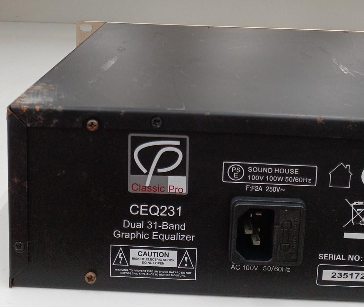 Classic Pro CEQ231 Dual 31 Band Graphic Equalizer Used