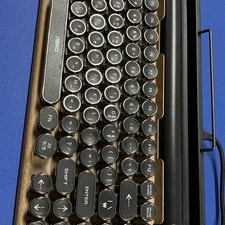 TW1867 Retro Design Tablet Stand Wireless Keyboard Official