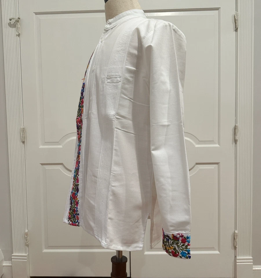 Camisa Guayabera Mexicana Mediana Hecha a Mano Manga Larga Bordada San Antonino. Foto 3 de 4