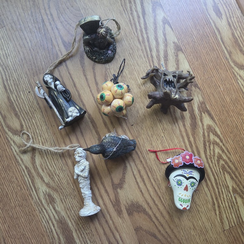 Lot Of 7 Resin Halloween 🎃  Ornaments