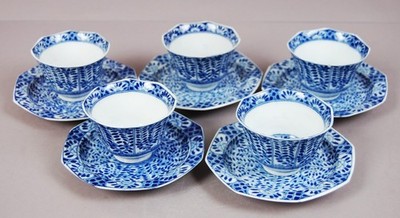5x Japanese blue and white octagonal porcelain tea sets-cup and saucer from 1900
