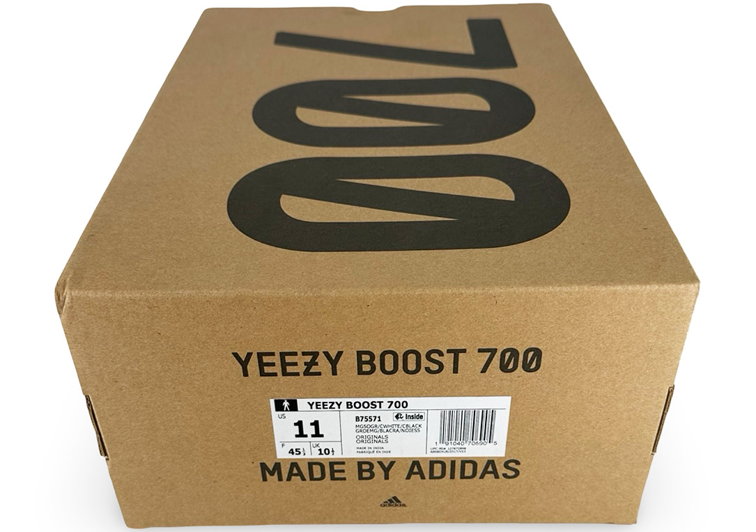 Size 11 - adidas Yeezy Boost 700 Wave Runner B75571 Pre-Owned thumbnail 5