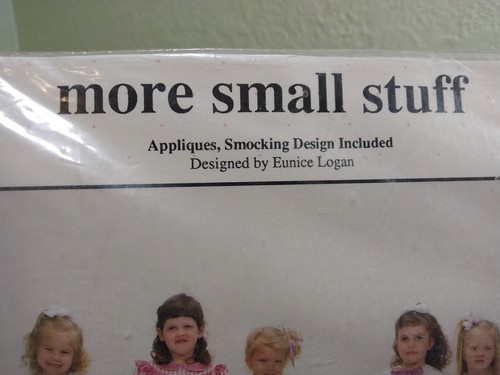 "More Small Stuff" ©1990 Angel Wears Schnittmuster Eunice Logan 1-5 Smocking - Bild 2 von 7