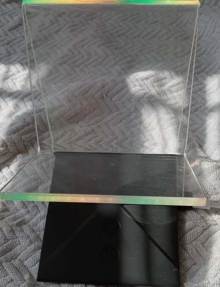 Universal Illuminated RGB VR Charging Stand for Oculus Meta Quest 2 Black Aura - Image 4 of 4