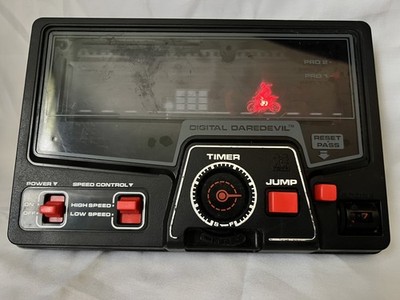 Vintage 1980 TOMY Digital Handheld Daredevil Motorcycle Game ..Works