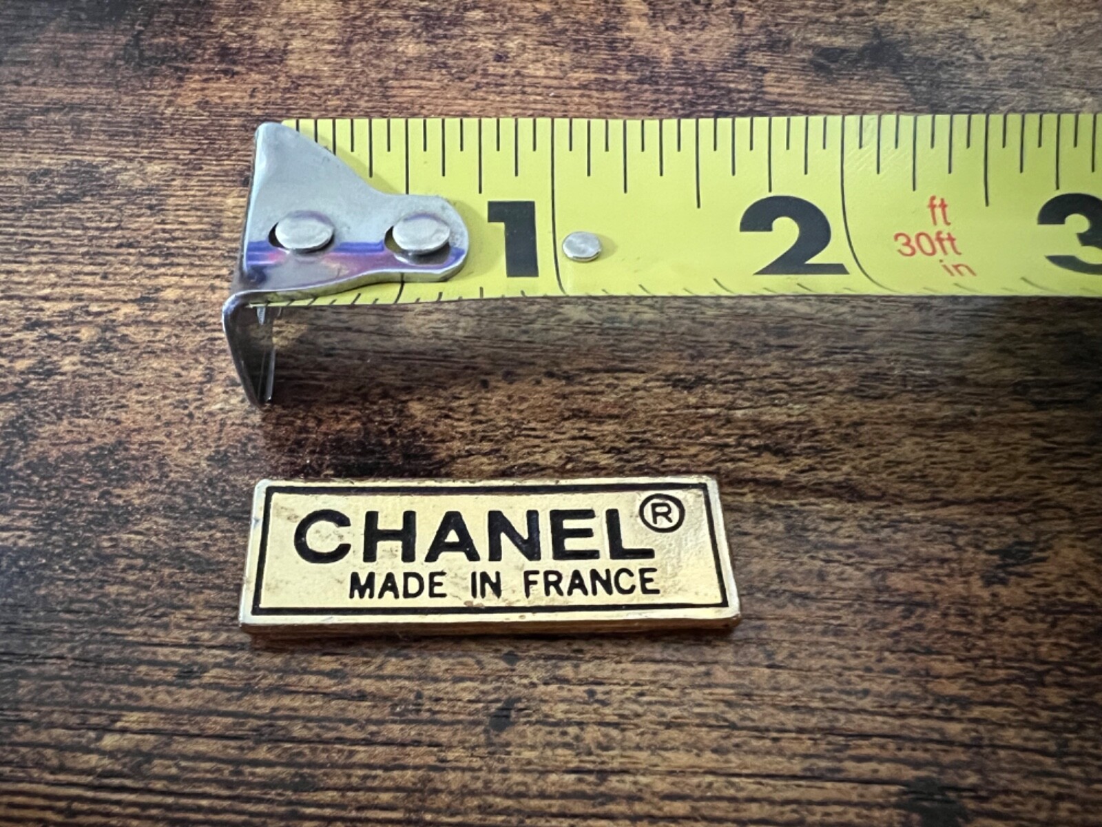 CHANEL MADE IN FRANCE - VINTAGE PIN RARE GIFT METAL LAPEL - LOGO