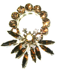 Vintage Autumn Color Wreath Rhinestone Pin Amber Goldtone  2 1/4"