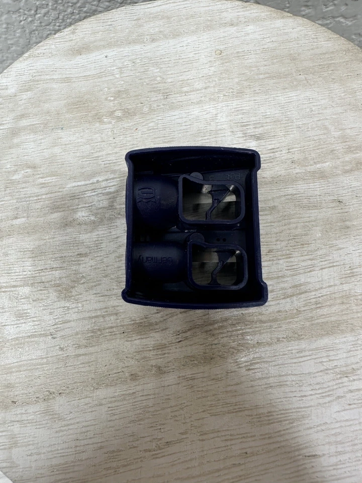 Двойная точилка для карандашей AVON с продуктами для глаз и губ Avon НОВАЯ сделано в Германии - Изображение 2 из 3