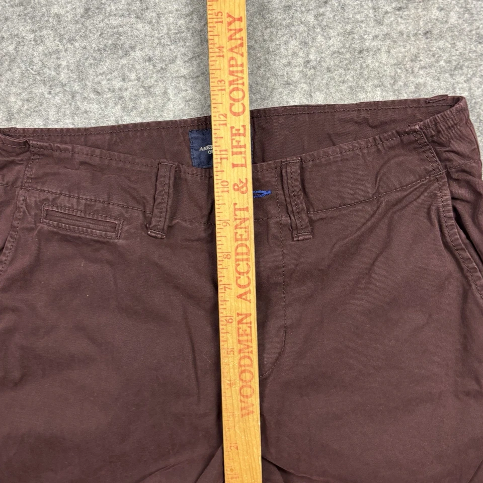 Pantalones chinos rectos ajustados American Eagle para hombre 30x32 rojo borgoña Foto 4 de 4