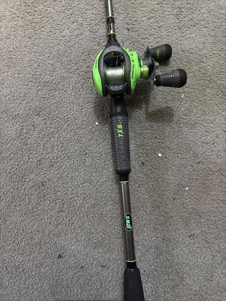 Lew's LASER-TXS Baitcaster 7.5.1. GR-8-BB-R-HAND Fishing Reel - Image 2 of 4