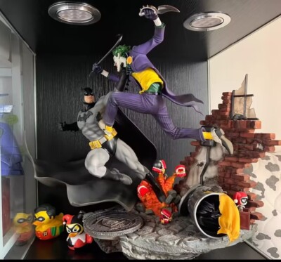 Iron Studios DCCDCG17519-16 Batman vs Joker 1/6 Statue Gift Model
