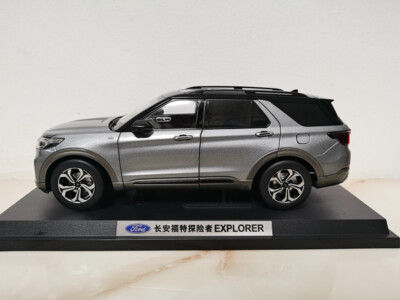 1/18 Ford EXPLORER 2023 SUV Off-road Diecas Car Model Toys Gifts 1/18 Ford EXPLORER 2023 SUV Off-road Diecas Car Model Toys Gifts