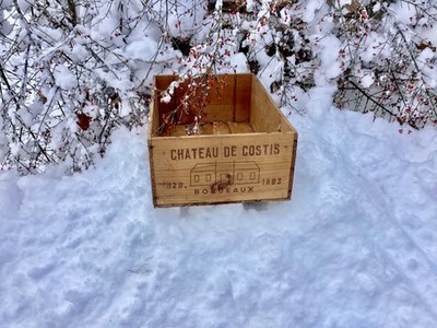 Chateau de Costis vintage wine box/ Rare decor home or business / Detroit MI