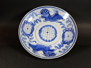 Antique Chinese Porcelain Blue White Plate Foo Dogs Signed Ming or Ming Style