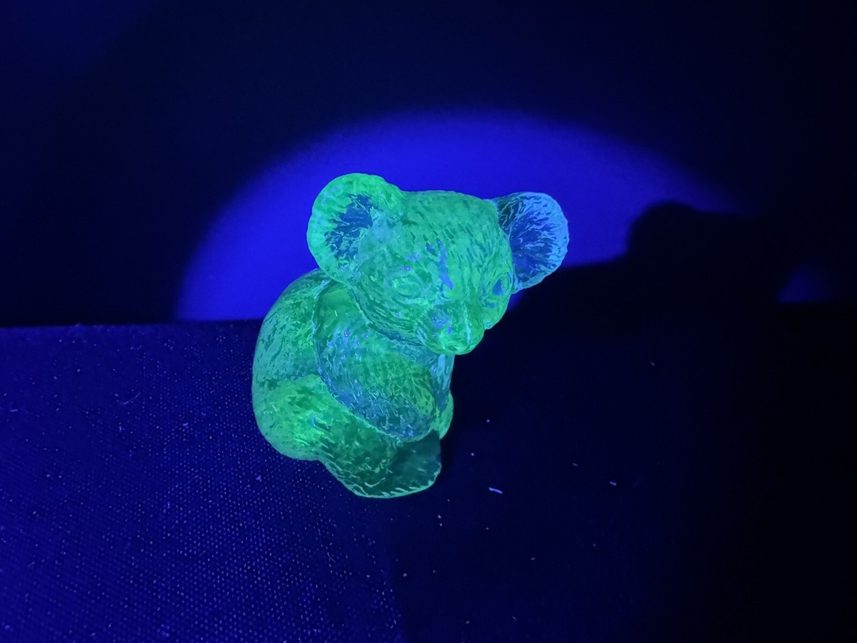Boyd Art Glass Hazel Koala Vaseline Uranium Glass Fluoresces | eBay
