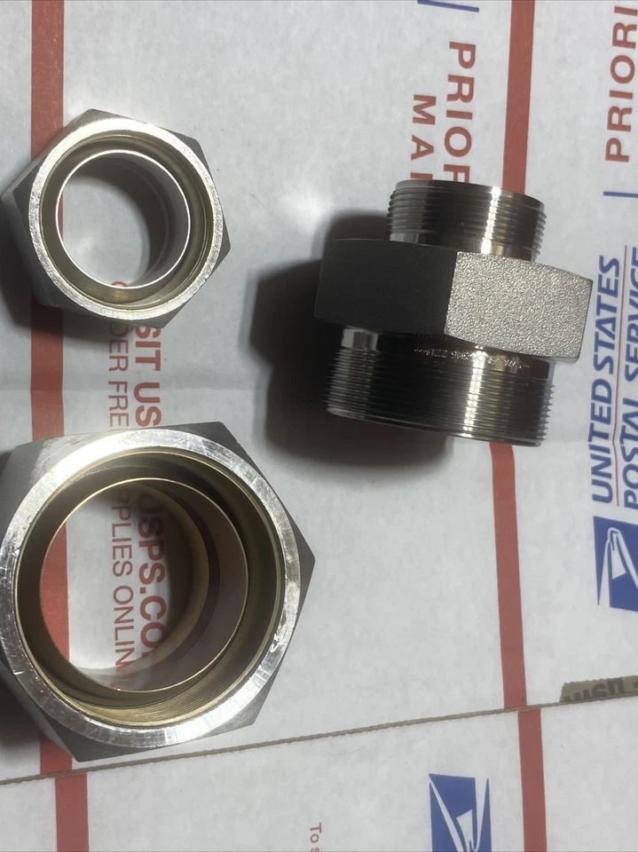 New Swagelok Stainless Steel Reducing Union 1- 1/2 Tube X 1 Tube SS-2400-6-16 - Image 3 of 4