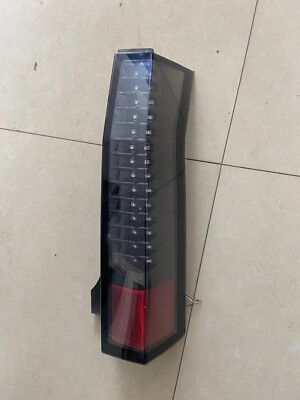 2004-2009 CADILLAC SRX EURO CLEAR TAILLIGHT RIGHT PASS SIDE 2004-2009 CADILLAC SRX EURO CLEAR TAILLIGHT RIGHT PASS SIDE
