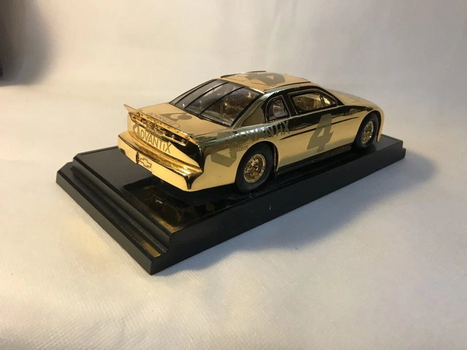 Modelo Bobby Hamilton NASCAR Reflexión en Dorado Foto 4 de 4