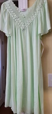 NWT Shadowline Mint Green V Neck Gown...Size 1X
