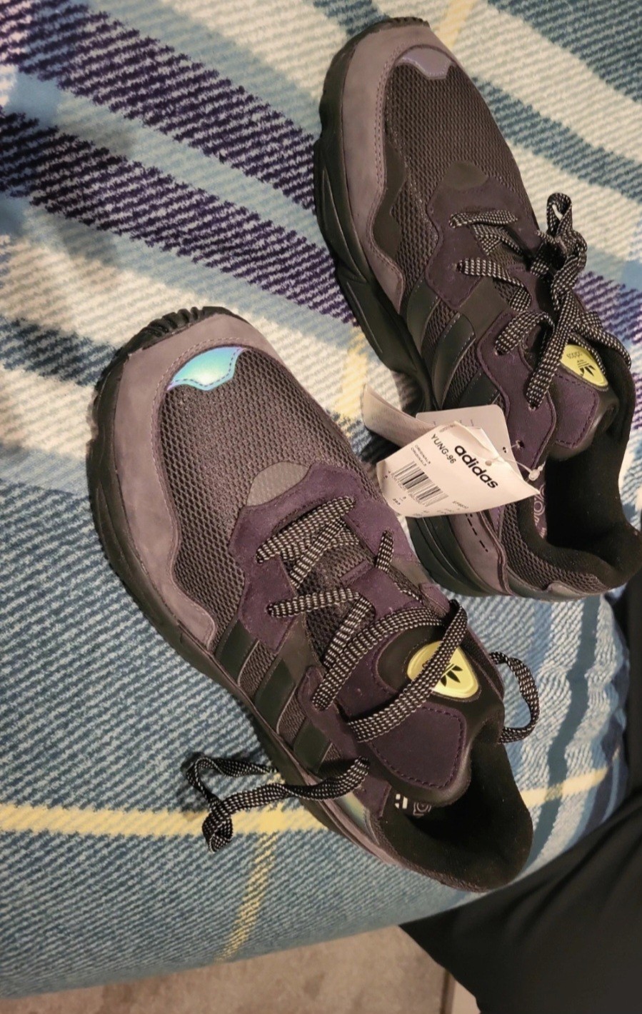 Adidas YUNG 96 colore raro originali nuove con etichette uk 8.