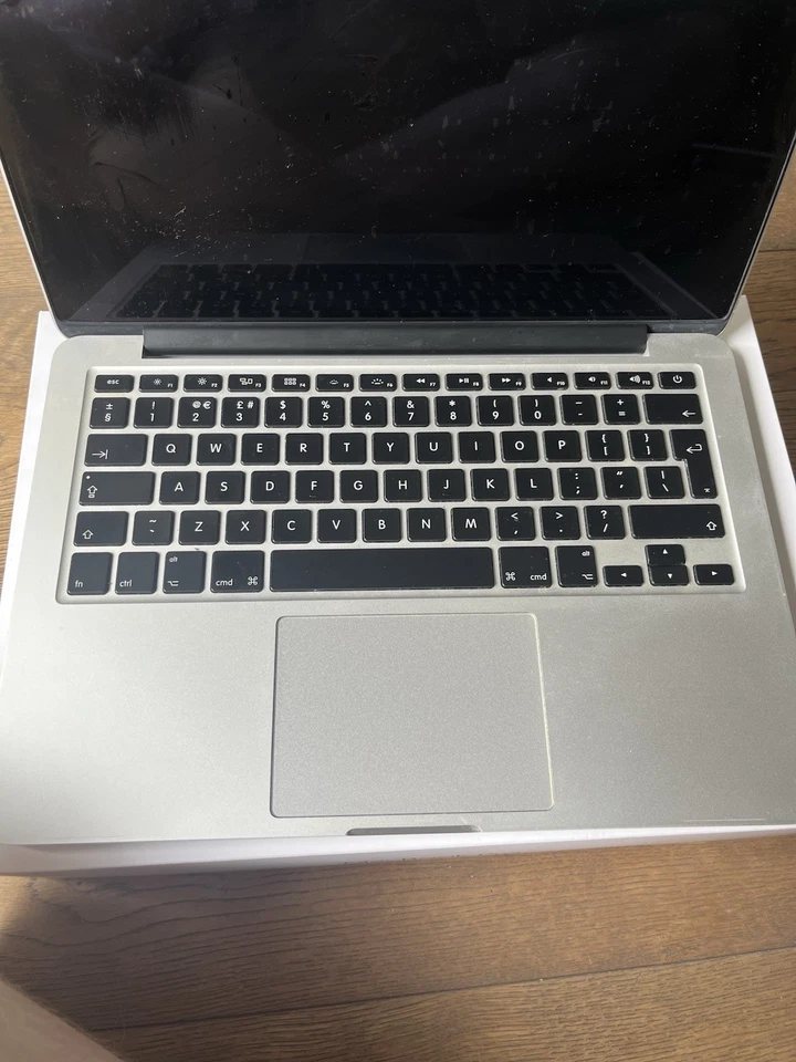 Apple MacBook Pro 13" 2015 · i5 · 8GB · 256GB, photo 2 of 5