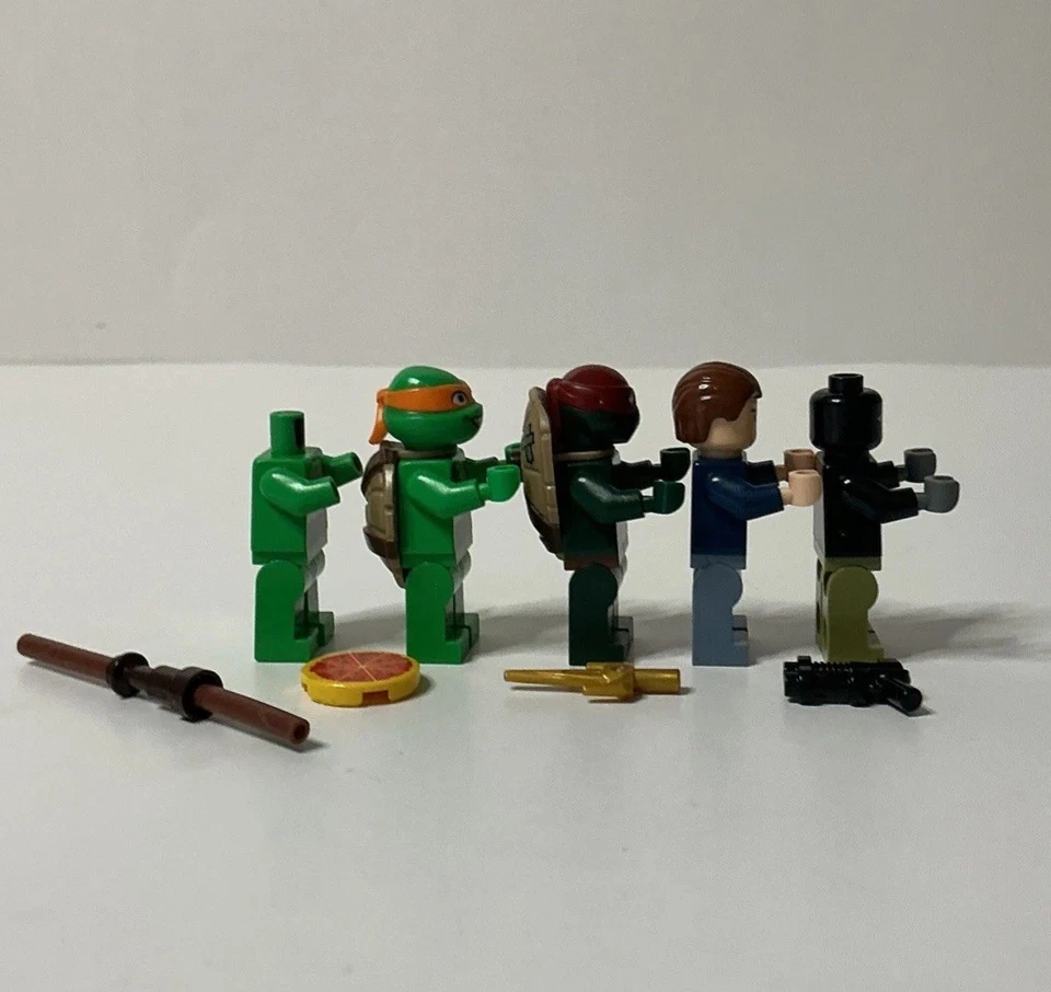 Lote de minifiguras e peças LEGO TMNT ~ Rafael, Michelangelo e mais ~ LEIA A DESCRIÇÃO… - Imagem 3 de 4