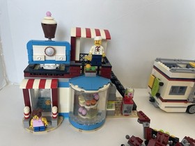 LEGO Creator 31077, 31073, 31052