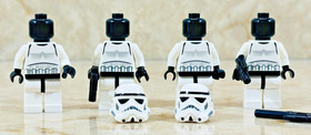 LEGO Star Wars Imperial Dropship 7667 Missing Pilot and 1 Helmet