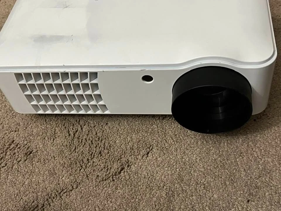 EUG X88 W WIFI BLUETOOTH HOME PROJECTOR HD 1080P AS IS PARTS REPAIR - Image 2 of 4
