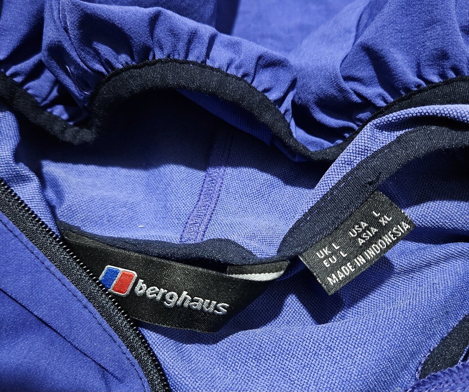 Berghaus ' Lightweight Waterproof Jacket Mens Large Great Condition