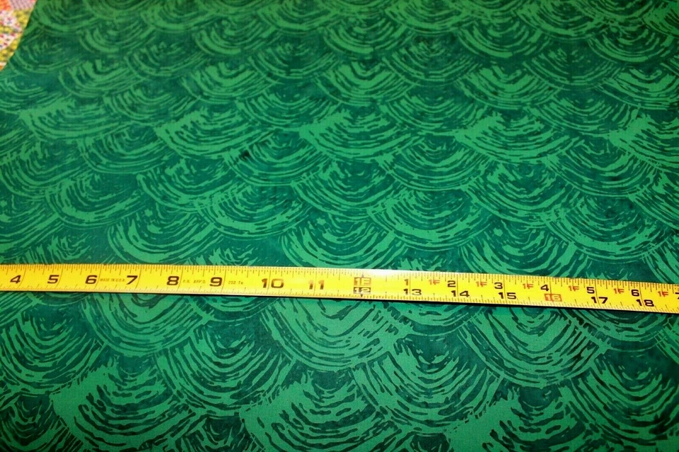 Tela de algodón Hoffman Rainbow Batik a tu elección por media yarda Foto 4 de 4