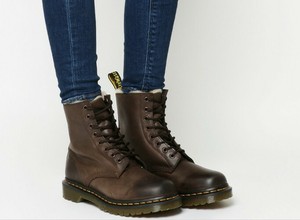 doc martens serena brown