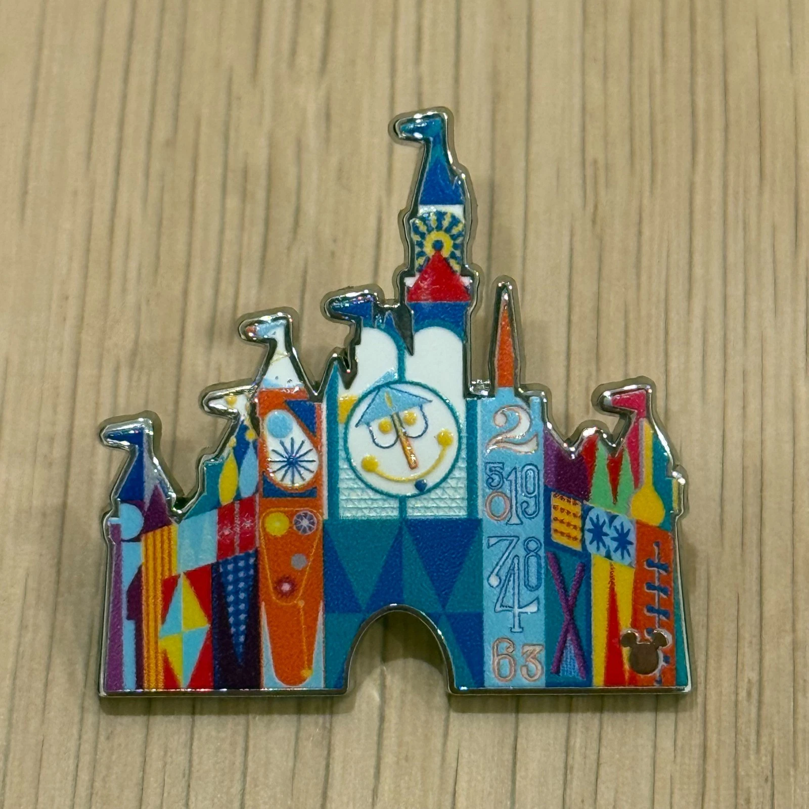Hidden Mickey Disney Pin - 2026 Disneyland Wave A - Castle - it's a small world