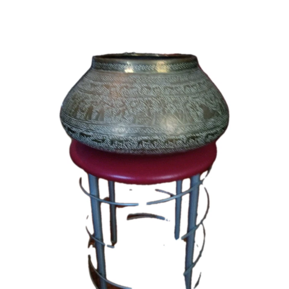 Antiguo cuenco grande de latón grabado árabe islámico Foto 4 de 4