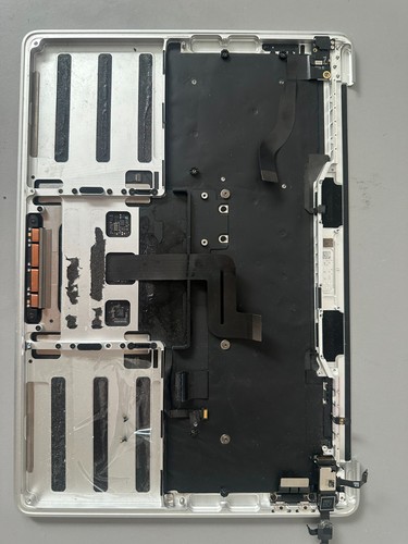 MacBook Pro M1 Gehäuse mit Tastatur