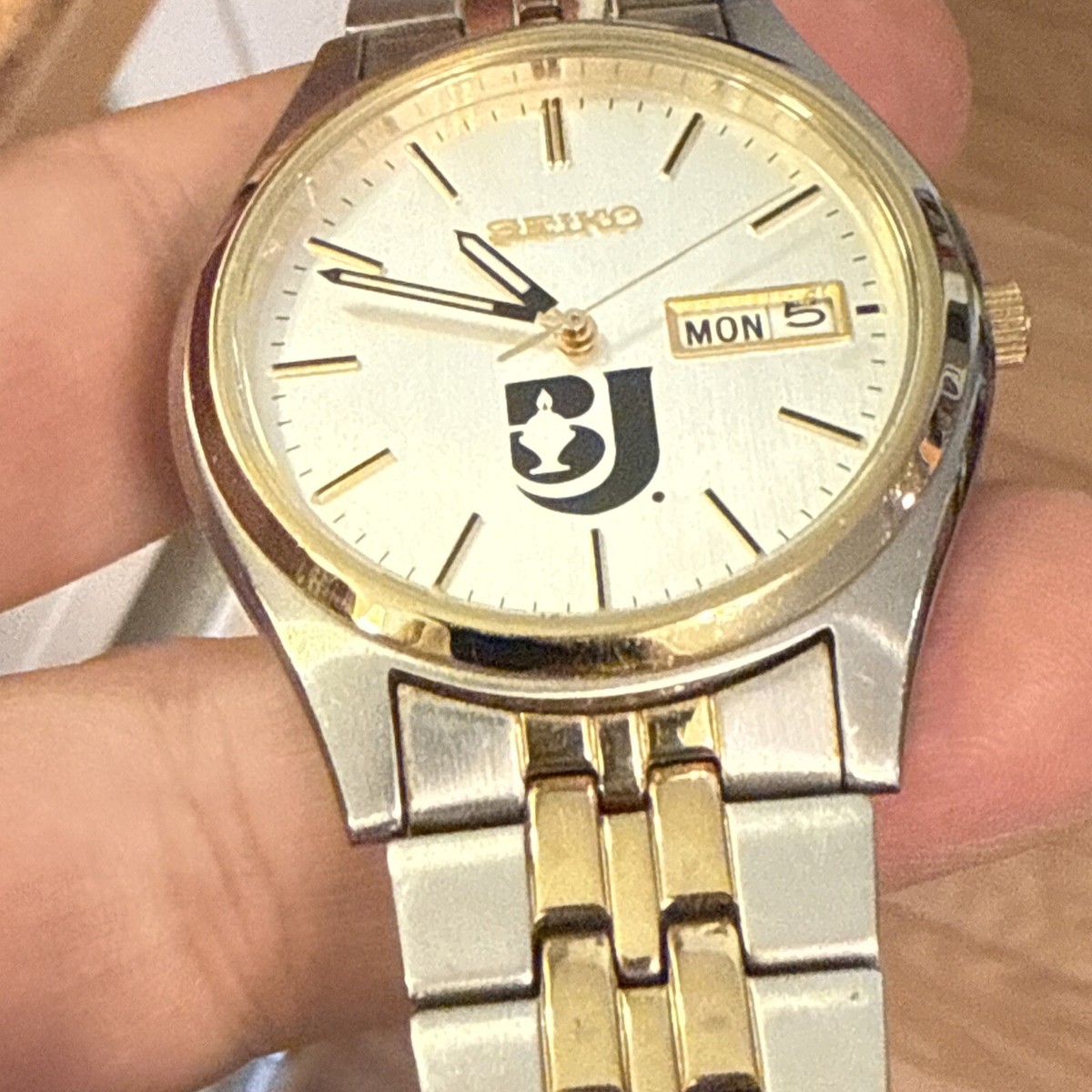 Bob Jones University Seiko Men's watch two tones BJU new battery 7N43-9048 View 3