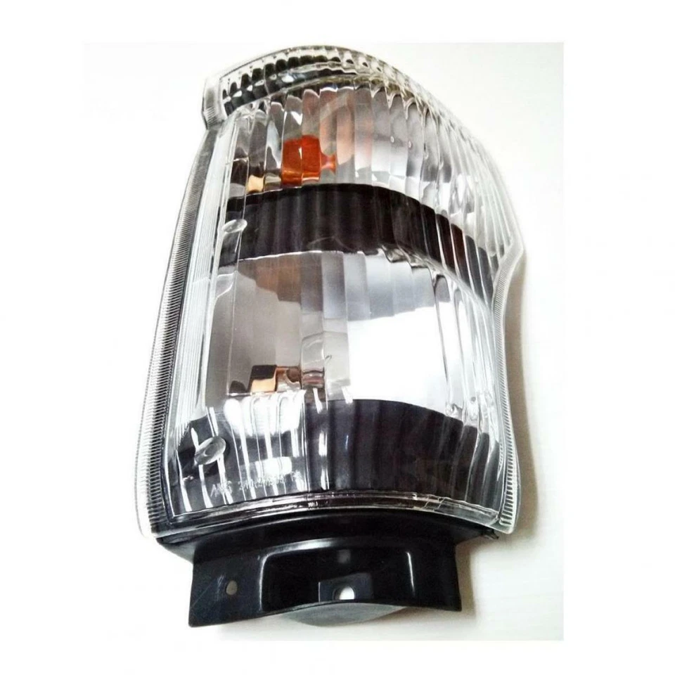 05 06 07 ISUZU ELF 175 GMC W-Series NPR NKR NQR NHR CORNER LIGHT LAMP + BULB -RH - Image 2 of 4