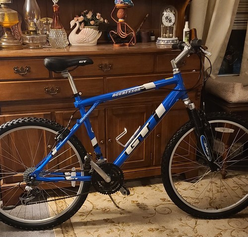 GT Aggressor 3.0 Mountain Bike