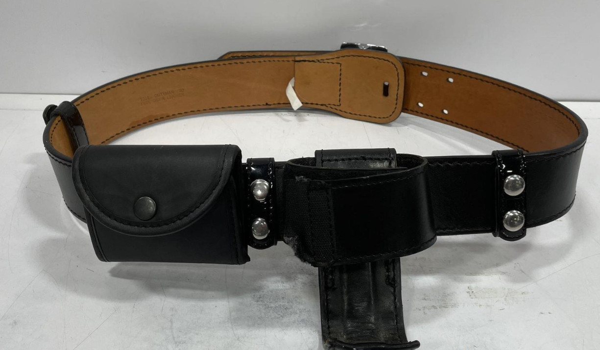 First Class Gear 1011 Dutyman Black Leather Utility Belt Men's Size 40 w/ pouch