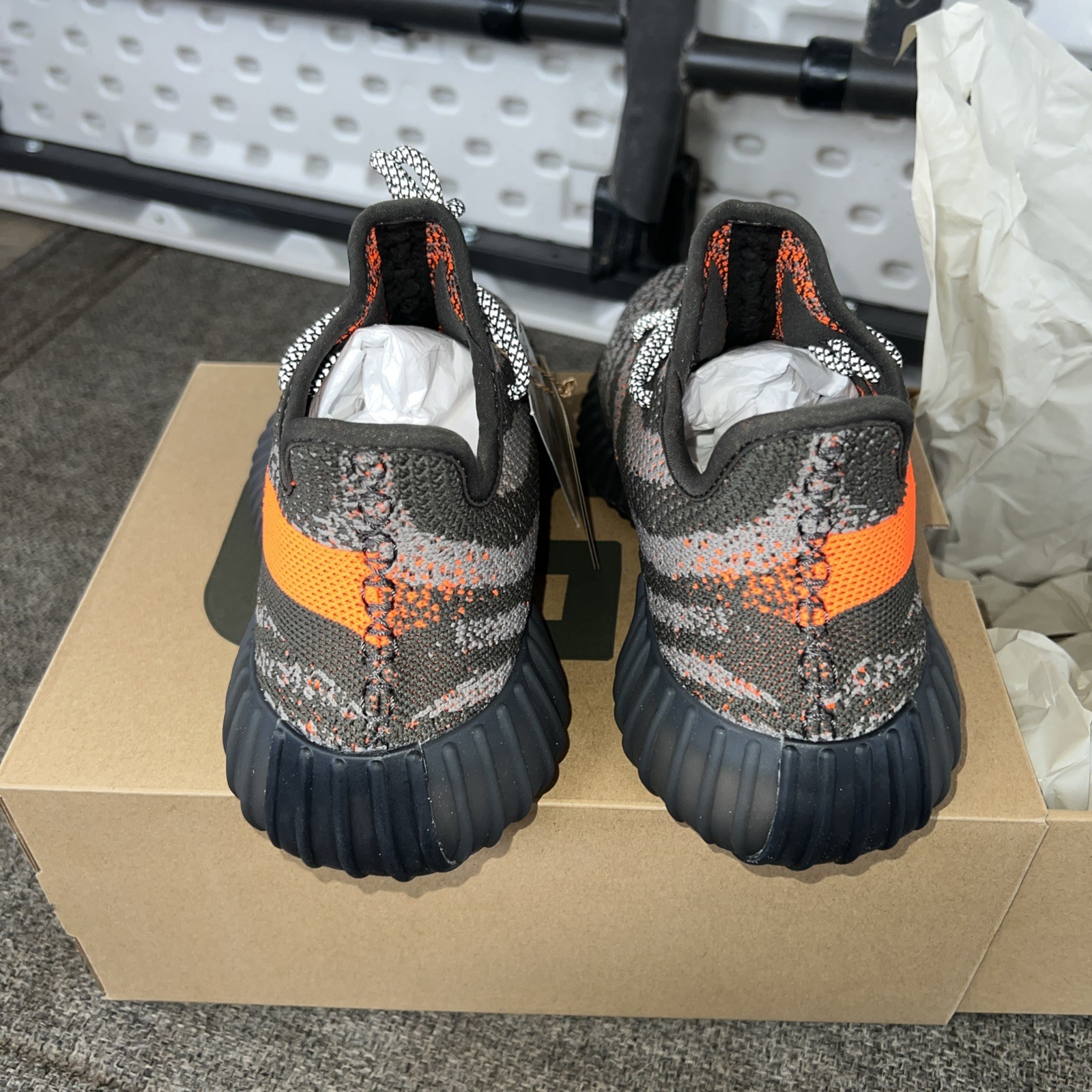 Yeezy Boost 350 V2 Carbon Beluga Size 6 (NEW) image 3