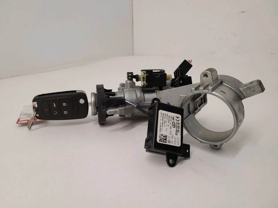 2010-2015 CHEVROLET EQUINOX Ignition Switch W Key 13504286 5901867AK - Image 2 of 4