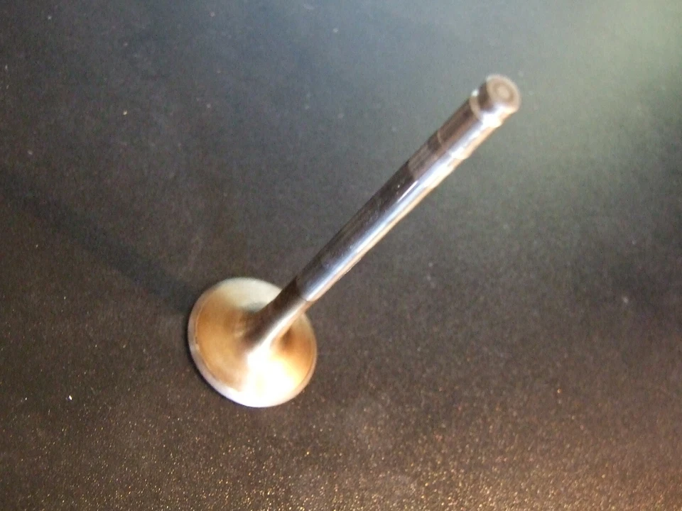 Ducati ST4 916 intake valve 33mm T 80602/2 - Image 2 of 2