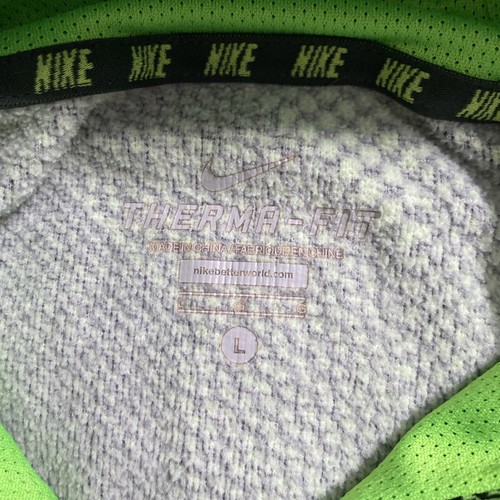 Nike Boy's Therma Fit Swoosh Pullover Hoodie, Large, Neon Green - Picture 3 of 3