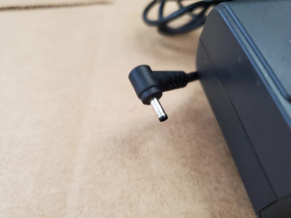 ADAPTADOR DE CORRIENTE AC ASUS EXA1004UH N9-3 Foto 4 de 4